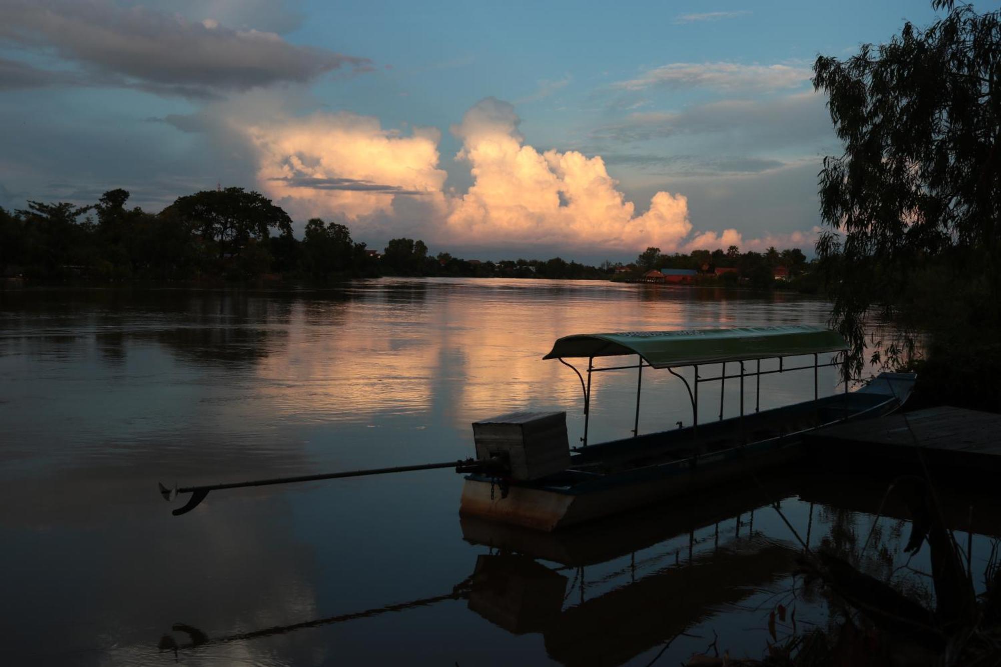 Sambor Village Hotel Kâmpóng Thum Bagian luar foto