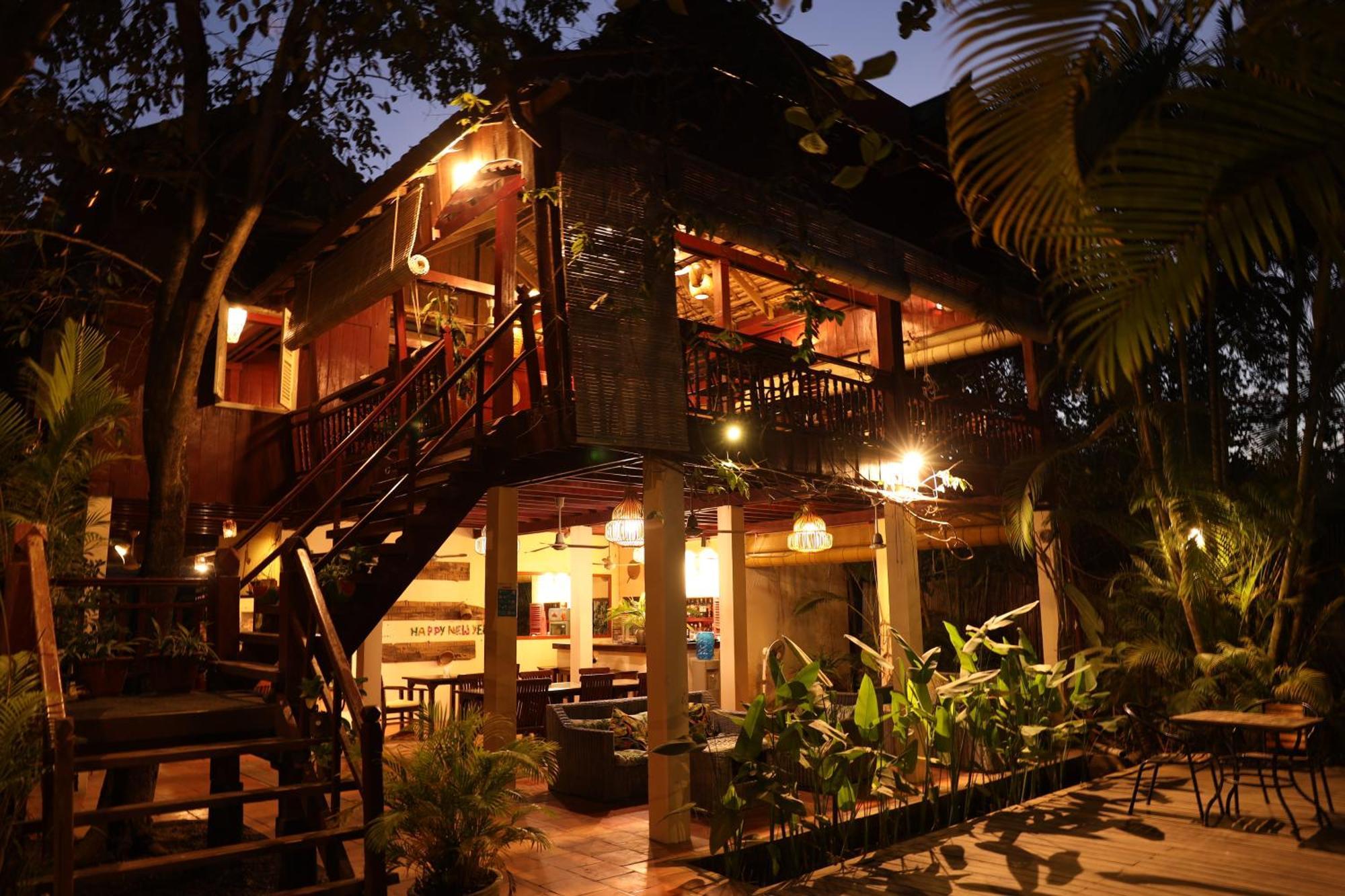 Sambor Village Hotel Kâmpóng Thum Bagian luar foto