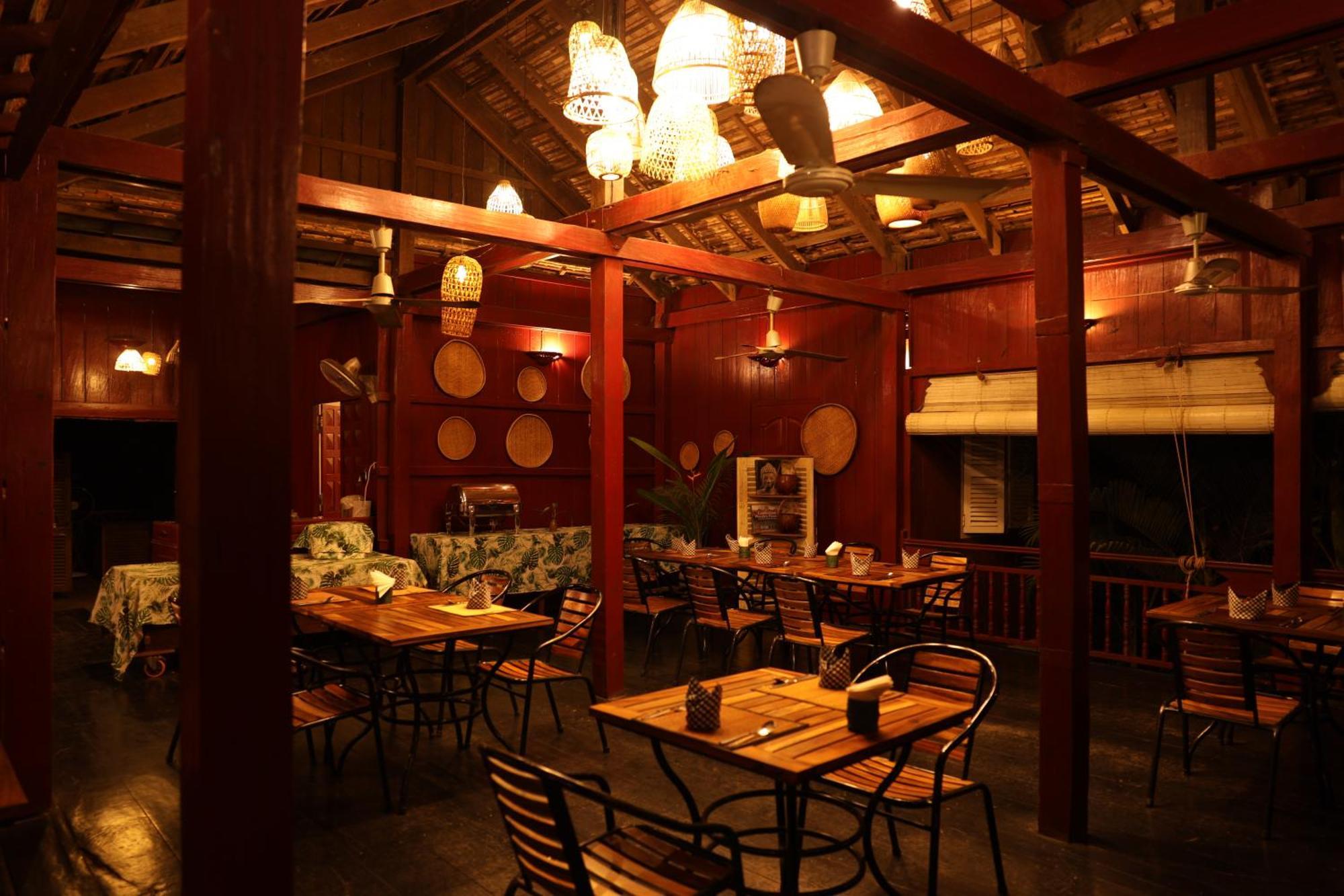 Sambor Village Hotel Kâmpóng Thum Bagian luar foto