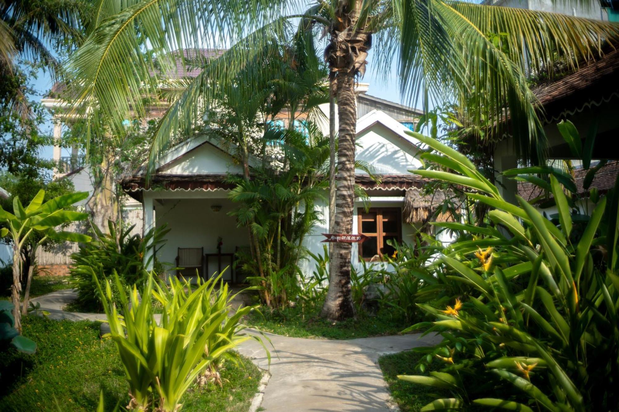 Sambor Village Hotel Kâmpóng Thum Bagian luar foto