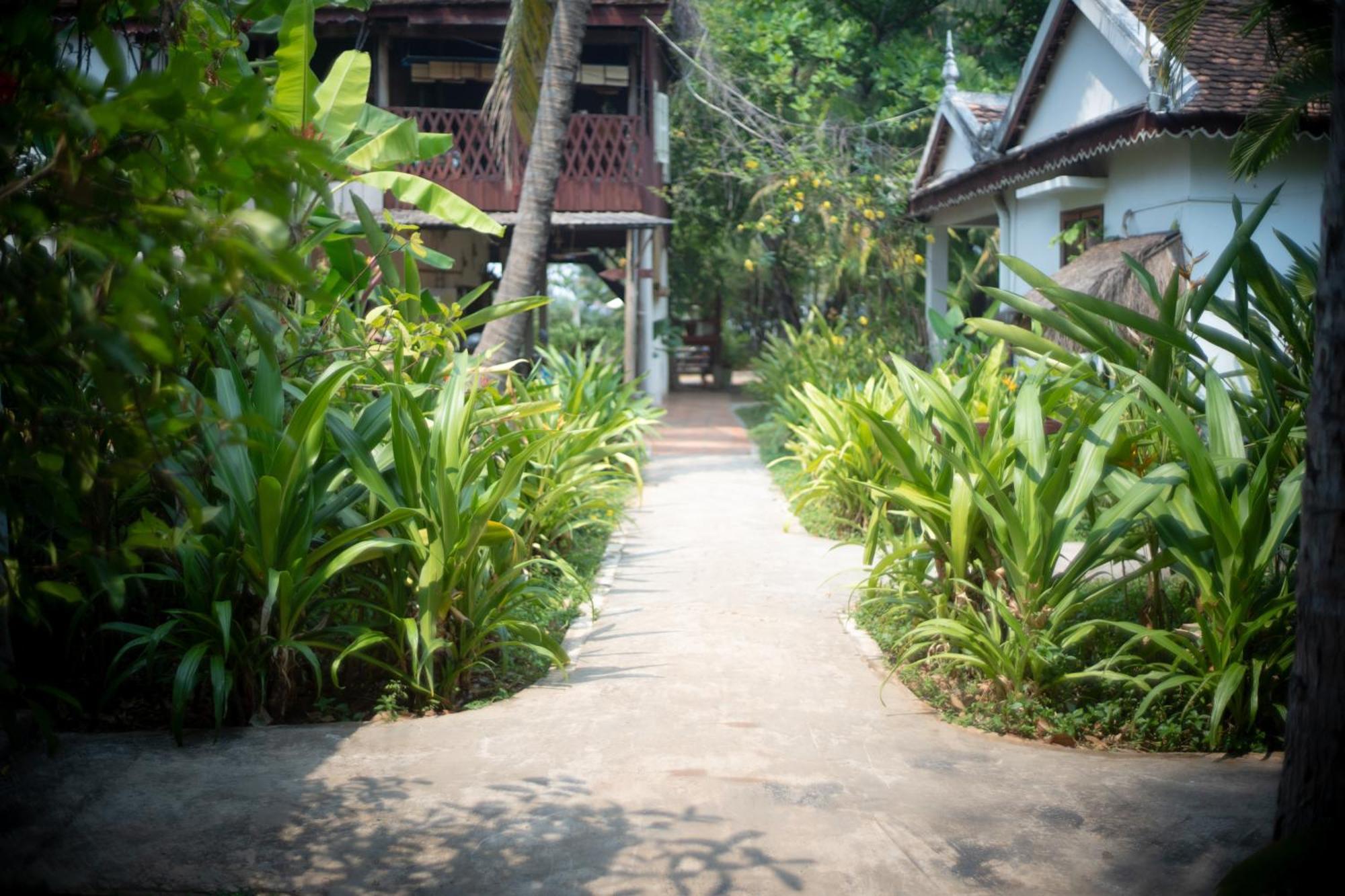 Sambor Village Hotel Kâmpóng Thum Bagian luar foto