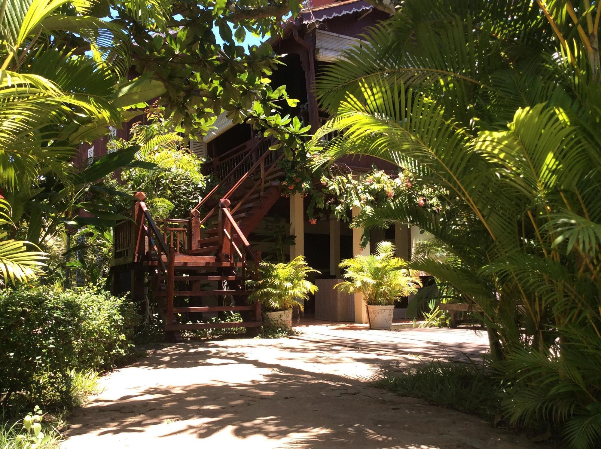 Sambor Village Hotel Kâmpóng Thum Bagian luar foto