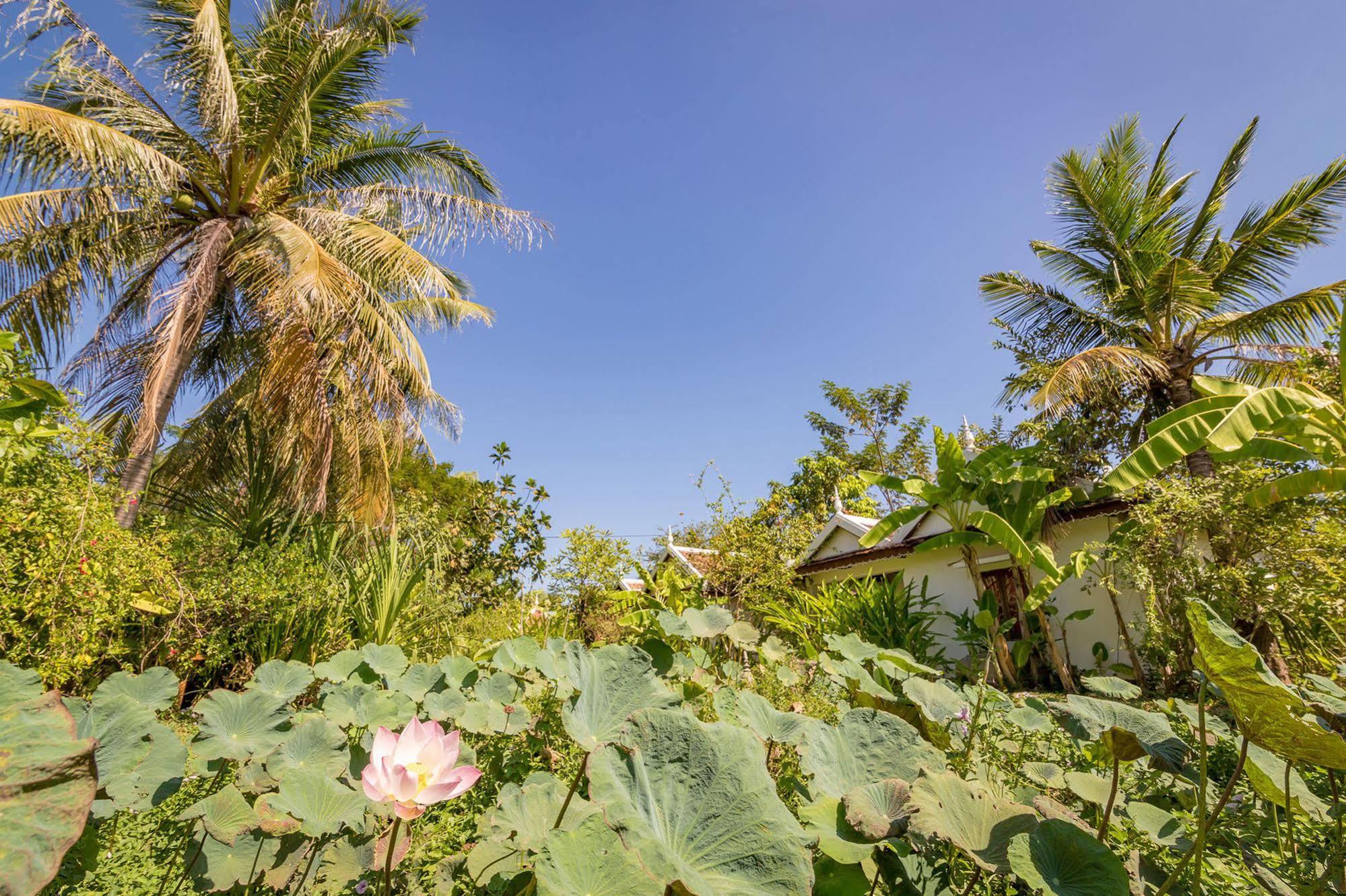 Sambor Village Hotel Kâmpóng Thum Bagian luar foto
